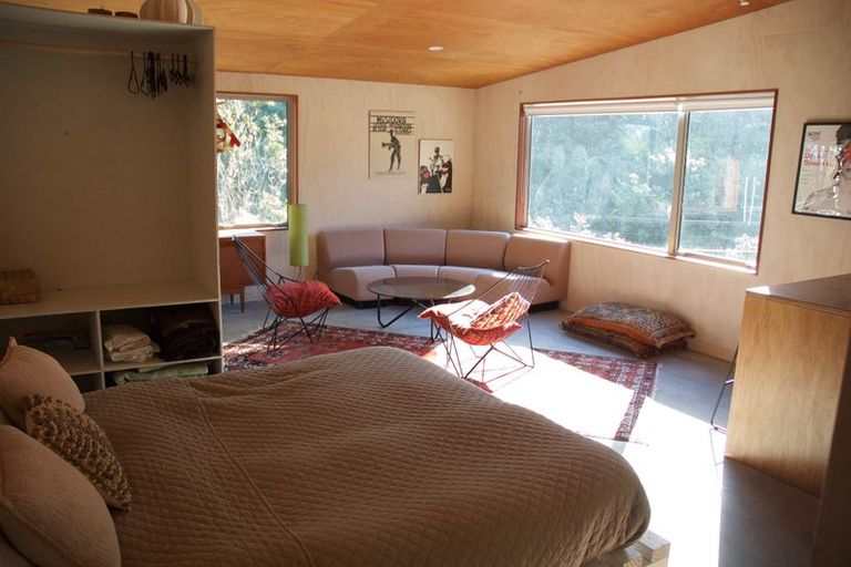 Photo of property in 203 Houghton Bay Road, Houghton Bay, Wellington, 6023