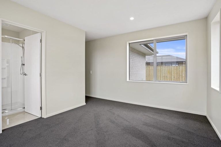 Photo of property in 73 Hilton Drive, Amberley, 7410