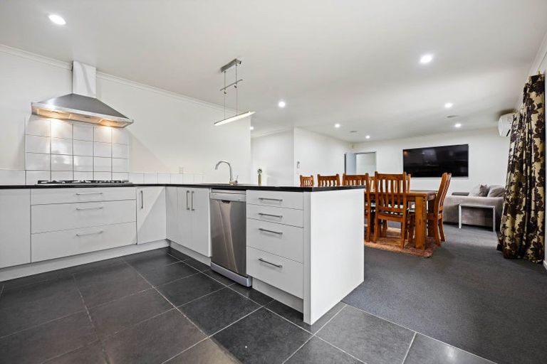 Photo of property in 25 Trauzer Place, Flagstaff, Hamilton, 3210