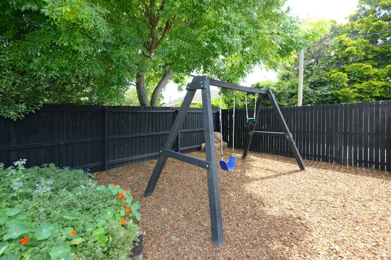 Photo of property in 13 Wallace Street, Bryndwr, Christchurch, 8053