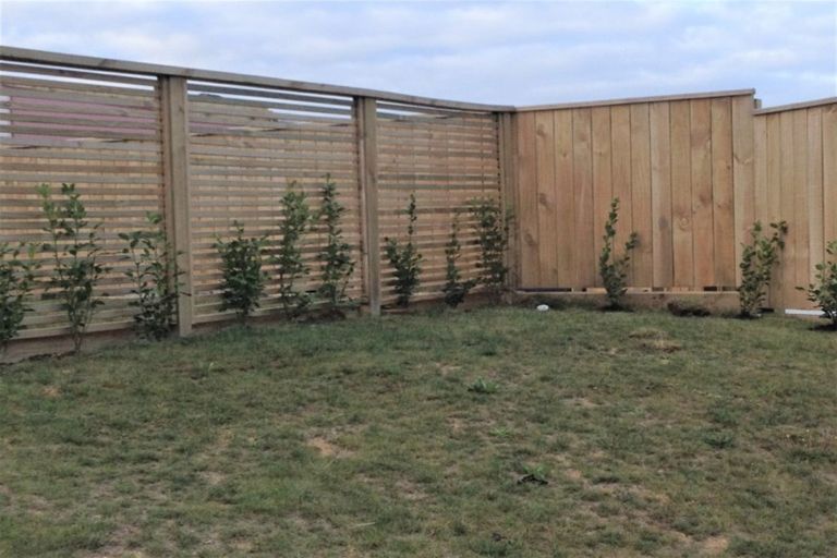 Photo of property in 11 Frederick Place, Whalers Gate, New Plymouth, 4310