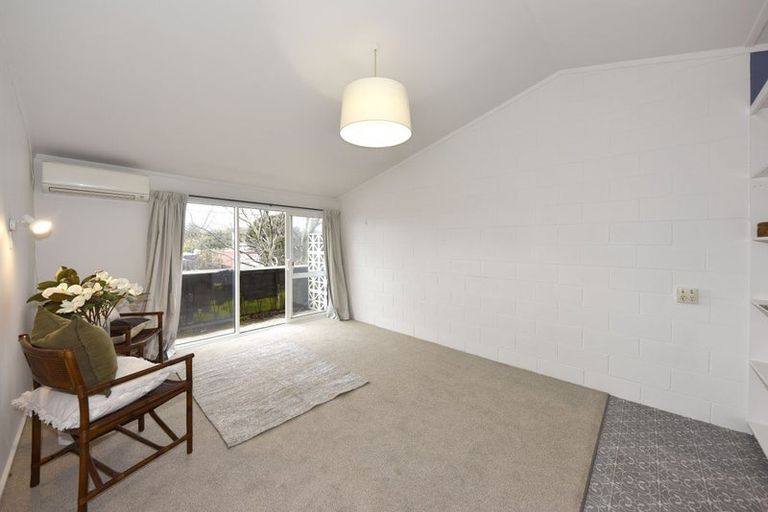 Photo of property in 7/267 Pages Road, Wainoni, Christchurch, 8061