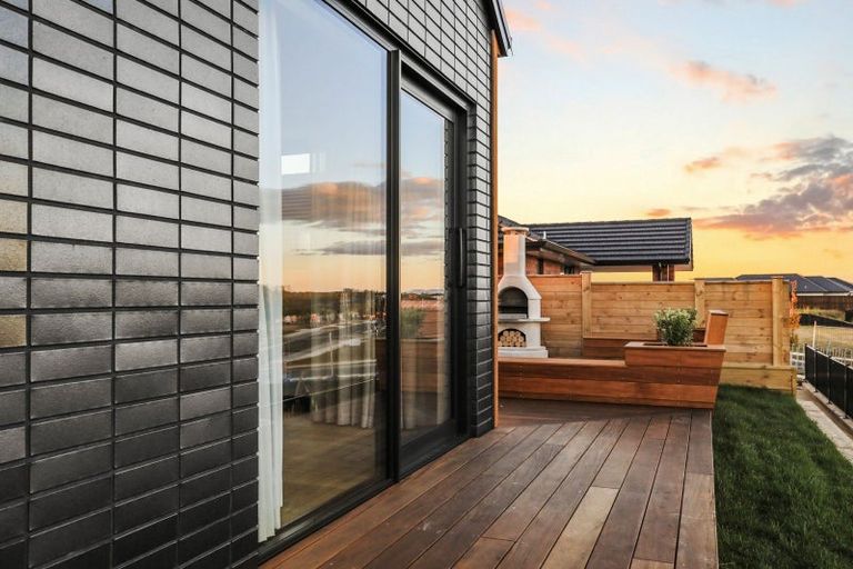 Photo of property in 25 Oralee Terrace, Peacocke, Hamilton, 3206