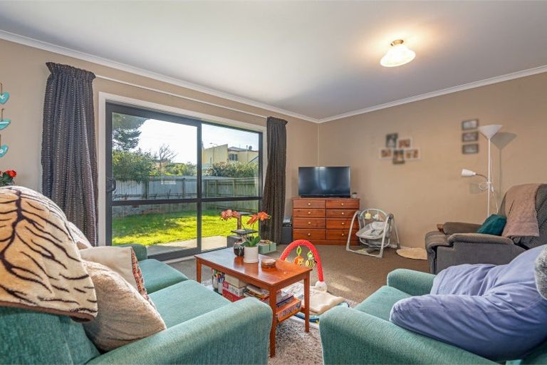 Photo of property in 56 Shamrock Street, Takaro, Palmerston North, 4412