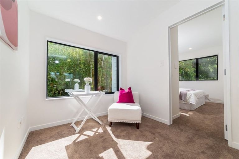 Photo of property in 35a Vina Place, Massey, Auckland, 0614