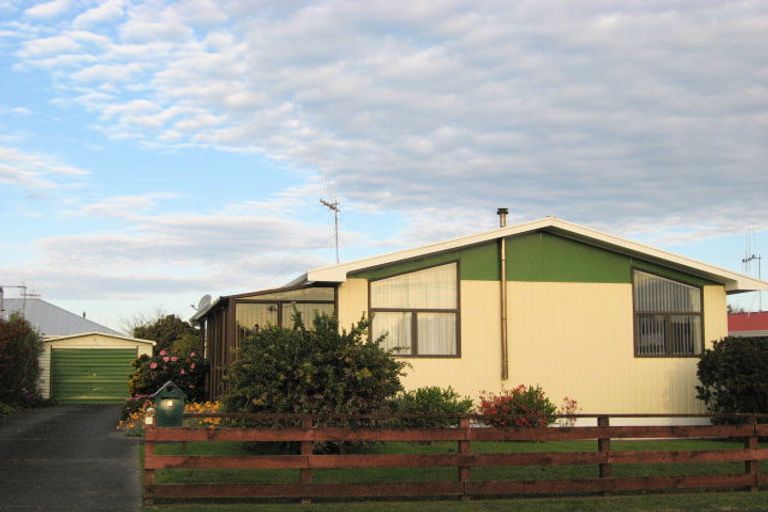 Photo of property in 3 Saunders Place, Gonville, Whanganui, 4501