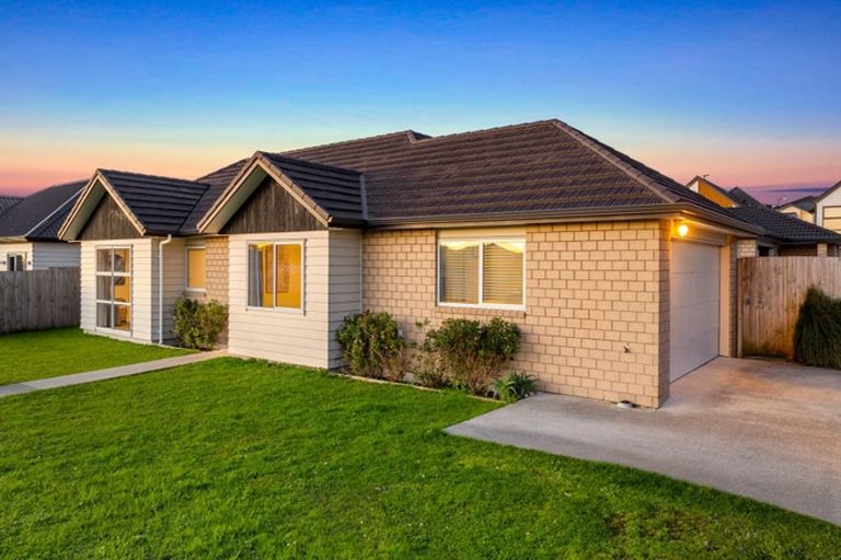 Photo of property in 35 Okawa Avenue, Papakura, 2110