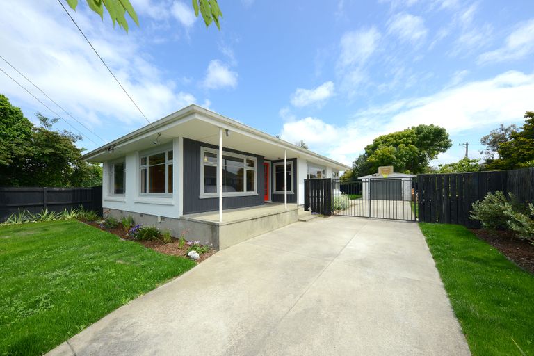 Photo of property in 13 Wallace Street, Bryndwr, Christchurch, 8053