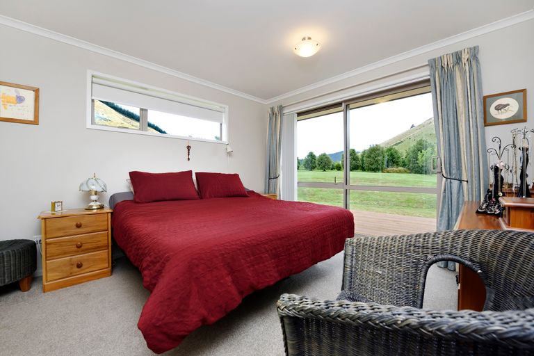 Photo of property in 8 Robertson Mill Place, Rai Valley, 7194