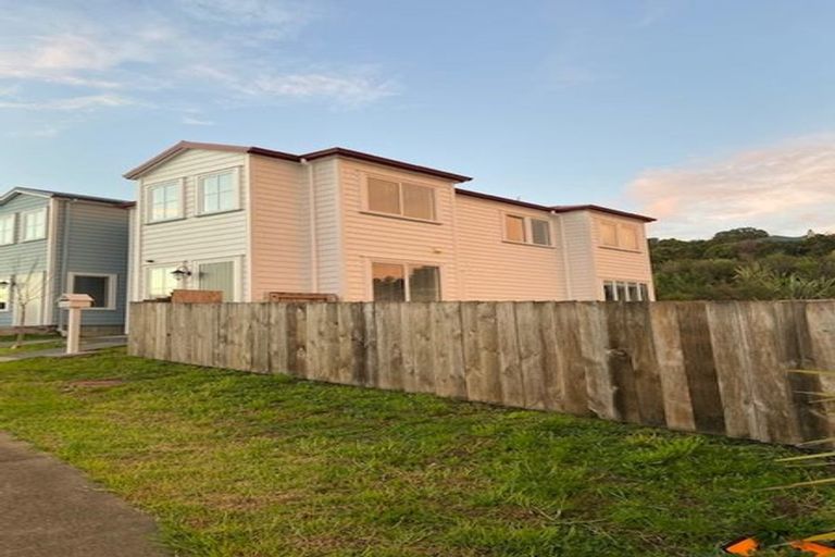 Photo of property in 9 Fernly Rise, Flat Bush, Auckland, 2019