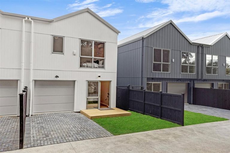 Photo of property in 21 Yellow Pear Lane, Karaka, 2578