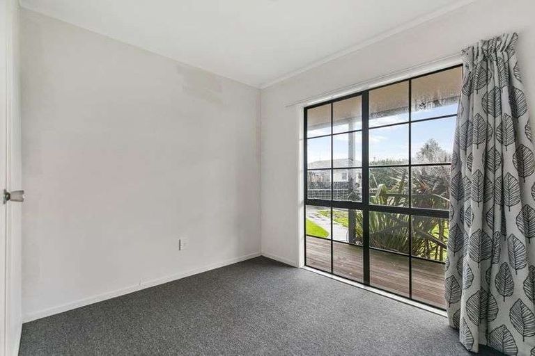Photo of property in 50 Trimdon Street, Randwick Park, Auckland, 2105