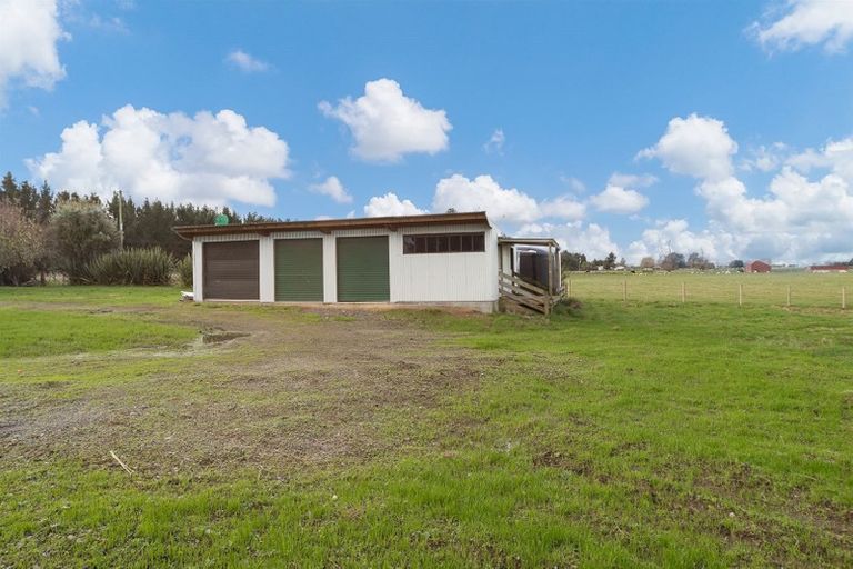 Photo of property in 440 Leedstown Road, Hunterville, Marton, 4787