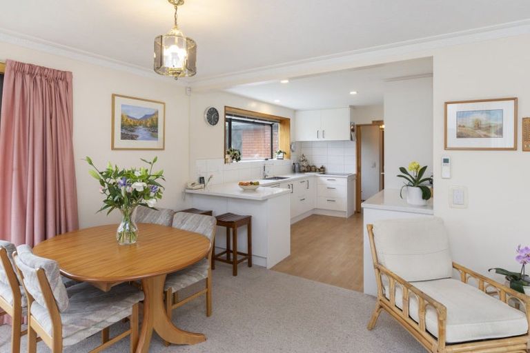 Photo of property in 21 Greystoke Lane, Avonhead, Christchurch, 8042