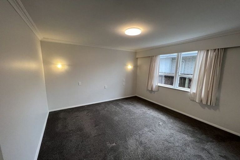 Photo of property in 50 Karaka Crescent, Levin, 5510