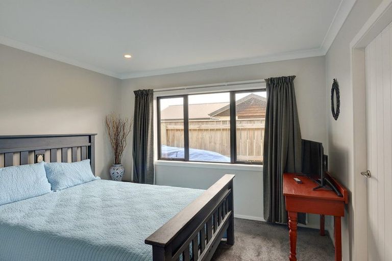 Photo of property in 19 Feist Street, Carterton, 5713