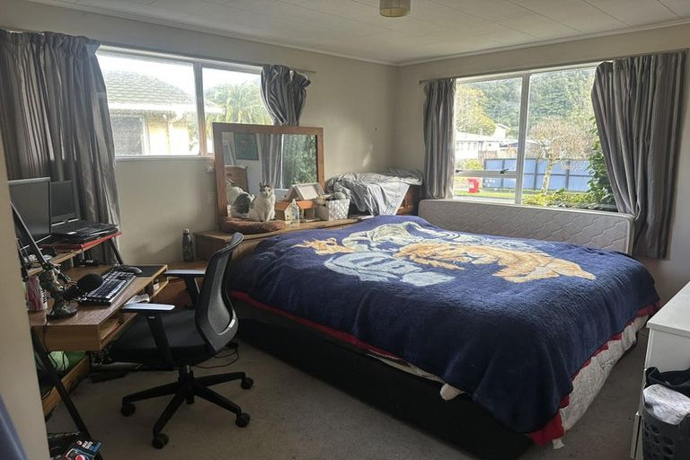 Photo of property in 75 Pasadena Crescent, Totara Park, Upper Hutt, 5018