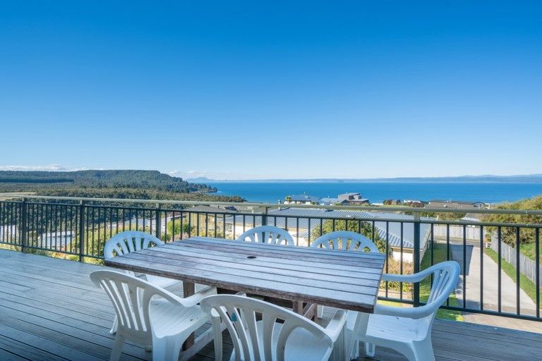 Photo of property in 31 Turangitukua Terrace, Kuratau, Turangi, 3381