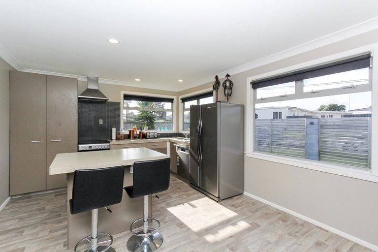 Photo of property in 154 Pioneer Road, Spotswood, New Plymouth, 4310