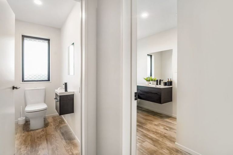 Photo of property in 160 Faringdon Boulevard, Rolleston, 7615