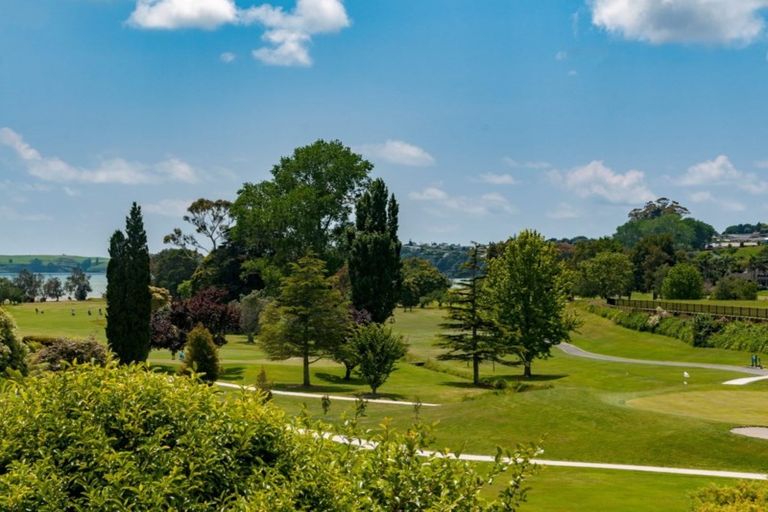 Photo of property in 58 Links View Drive, Omokoroa, 3114