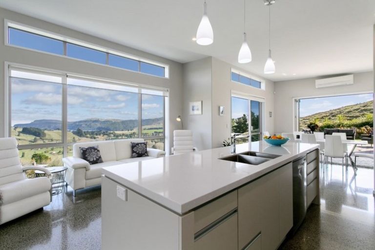Photo of property in 32 Piro Place, Acacia Bay, Taupo, 3385