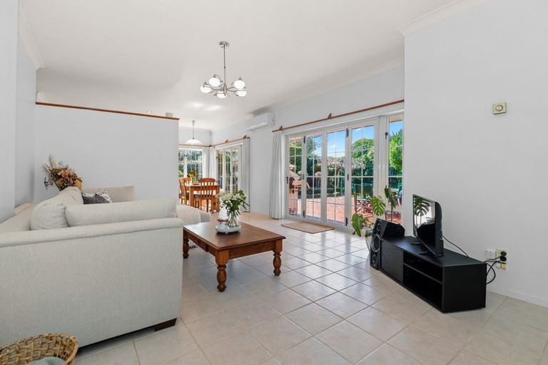 Photo of property in 60b Sandwich Road, St Andrews, Hamilton, 3200