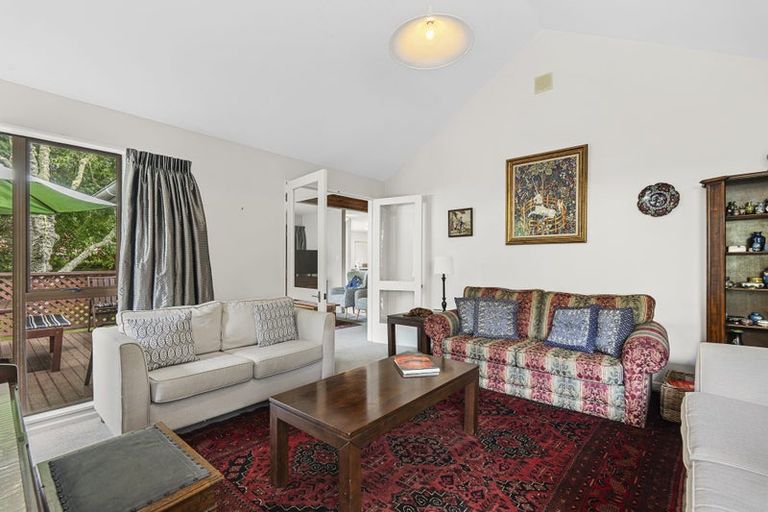 Photo of property in 6a Spencer Place, Merrilands, New Plymouth, 4312