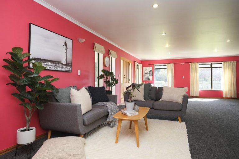 Photo of property in 15 Windsor Street, Dannevirke, 4930