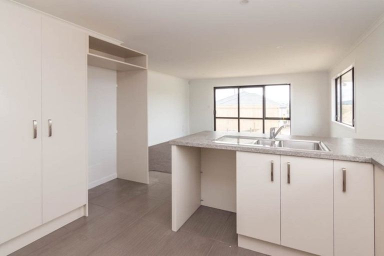 Photo of property in 33 Silicon Way, Fitzherbert, Palmerston North, 4410