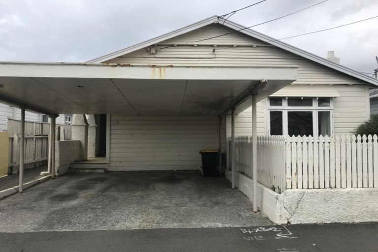 Photo of property in 218 Coutts Street, Rongotai, Wellington, 6022