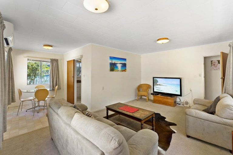 Photo of property in 44 Toi Street, Otaki Beach, Otaki, 5512