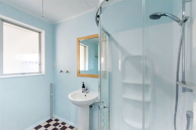 Photo of property in 54a Ruapehu Street, Paraparaumu, 5032