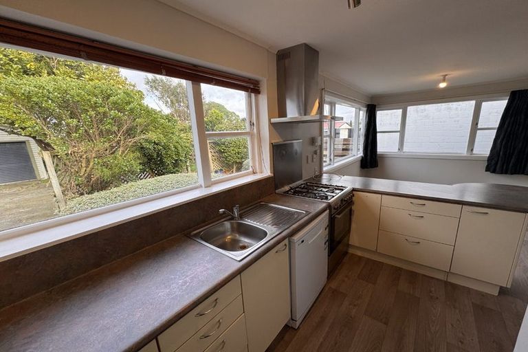 Photo of property in 26 Monorgan Road, Strathmore Park, Wellington, 6022