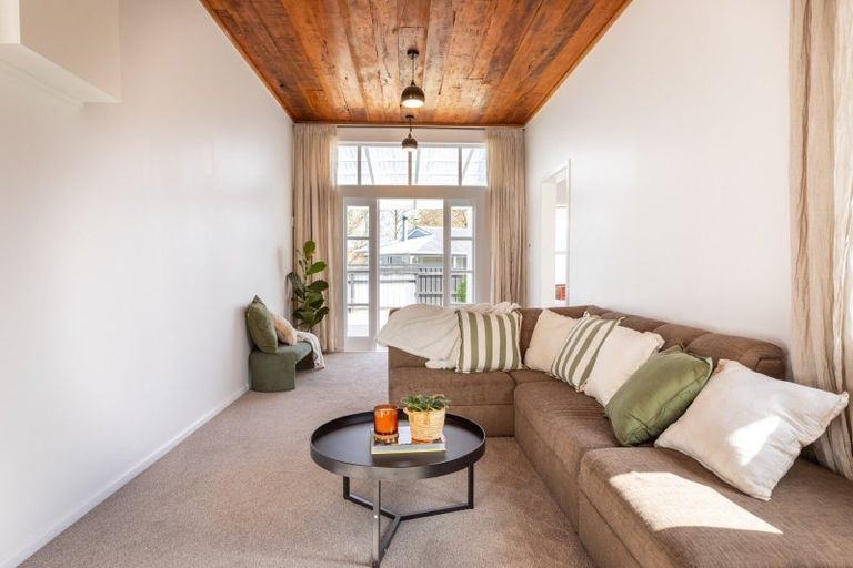 Photo of property in 48 Tay Street, Woodville, 4920