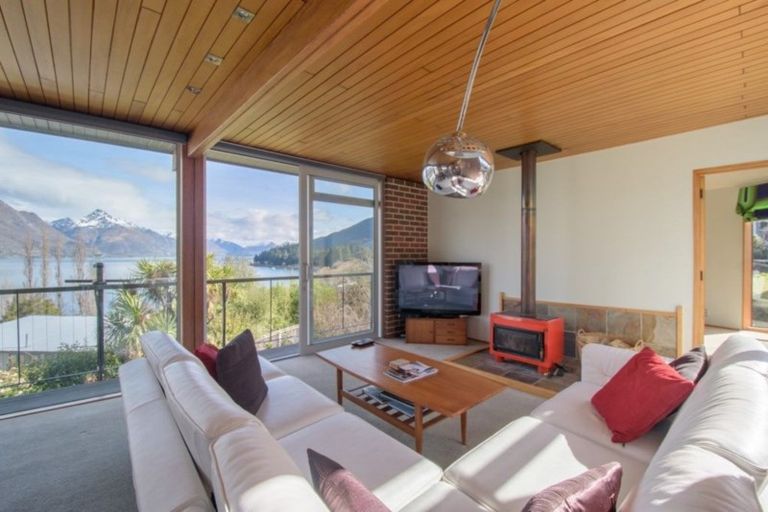 Photo of property in 6 Veint Crescent, Queenstown, 9300