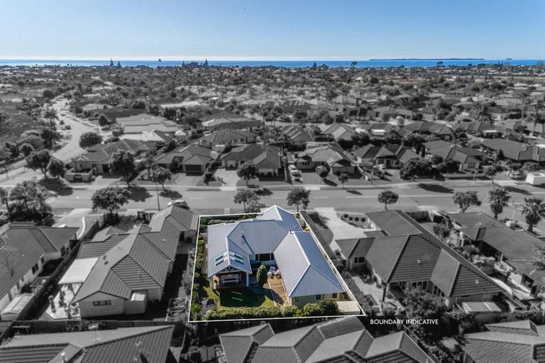 Photo of property in 610 Gloucester Road, Papamoa Beach, Papamoa, 3118