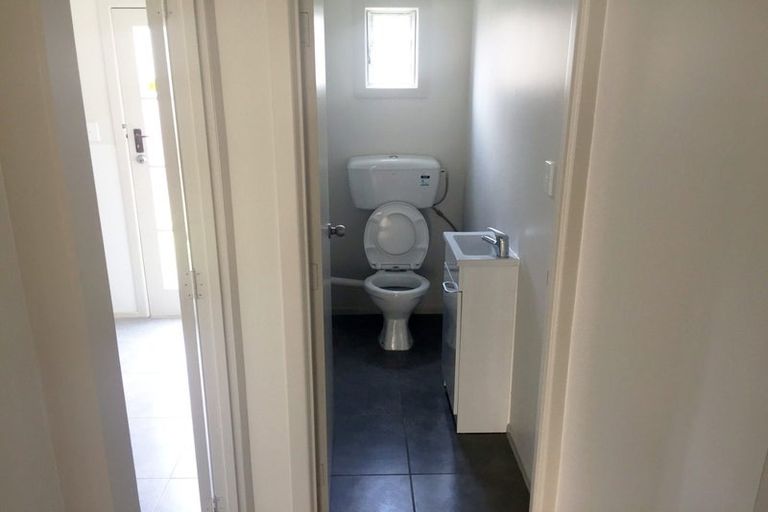 Photo of property in 24 Latham Avenue, Pakuranga, Auckland, 2010