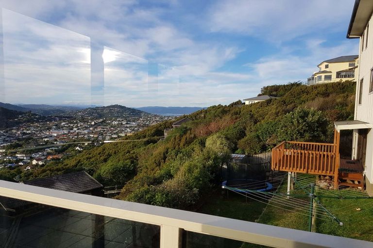 Photo of property in 19 Landsdowne Terrace, Karori, Wellington, 6012