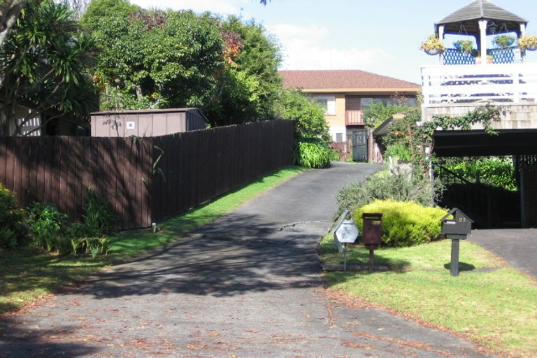 Photo of property in 2/27 Derrimore Heights, Clover Park, Auckland, 2019