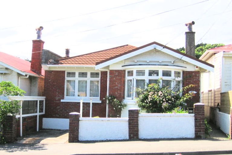 Photo of property in 255 Rintoul Street, Berhampore, Wellington, 6023