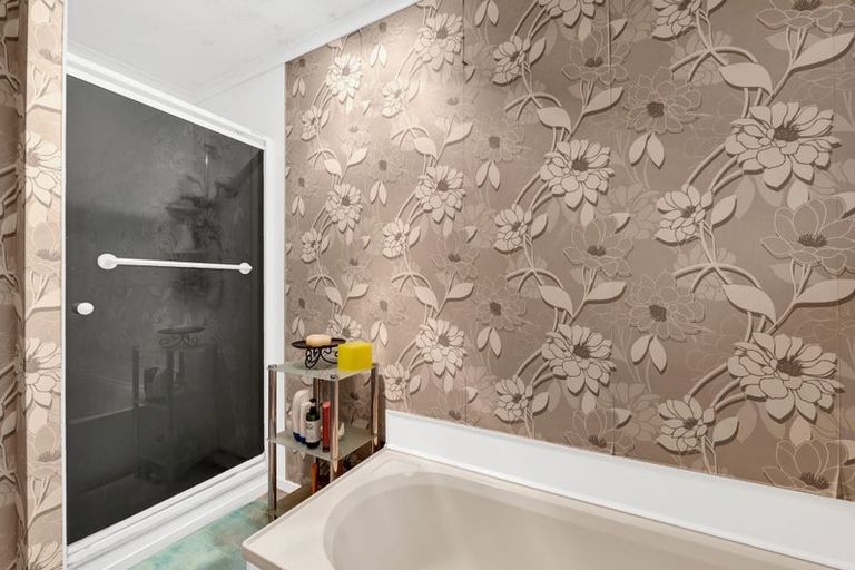 Photo of property in 10 Clawton Street, Westown, New Plymouth, 4310