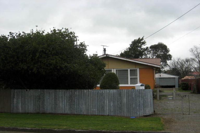Photo of property in 8 Philip Street, Carterton, 5713