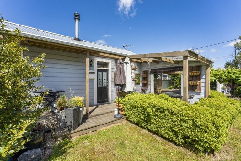 Photo of property in 33 Tararua Street, Pahiatua, 4910