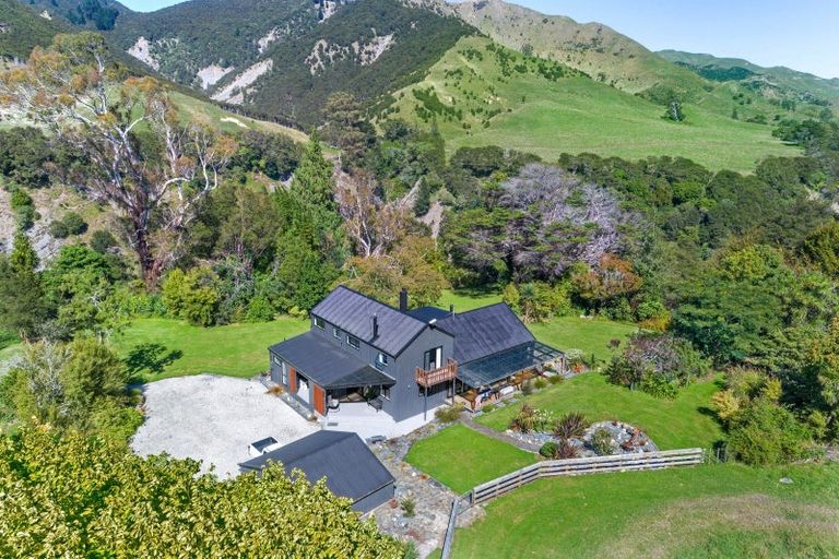 Photo of property in 1131 Whakarau Road, Otoko, Te Karaka, 4092