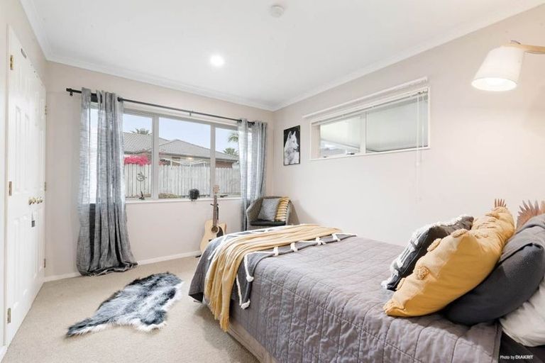 Photo of property in 8 Parkhaven Drive, Rosehill, Papakura, 2113