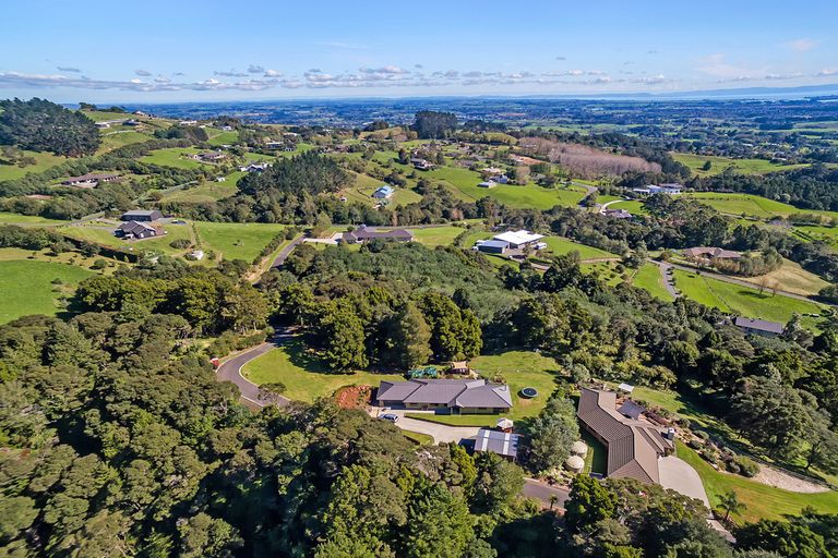 Photo of property in 105 Judge Richardson Drive, Opaheke, Papakura, 2584