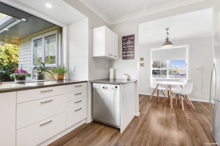 Photo of property in 37 Fernaig Street, Papakura, 2110