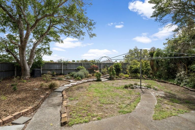 Photo of property in 71 Burwood Road, Burwood, Christchurch, 8083