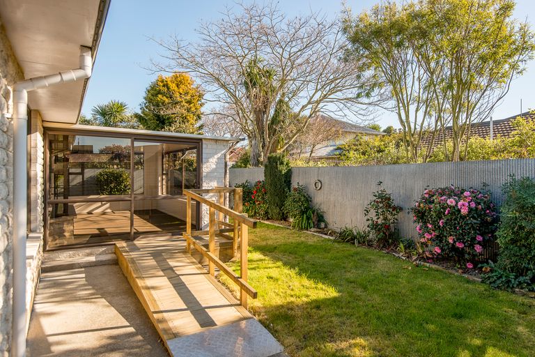 Photo of property in 60a Main North Road, Woodend, 7610